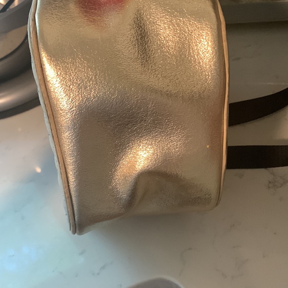 Betsey Johnson cupcake lunch box - Picture 4 of 4